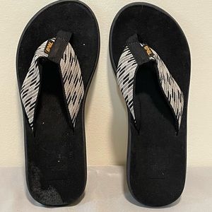 Teva Wedge Flip-Flops - size 6Y/8 Women